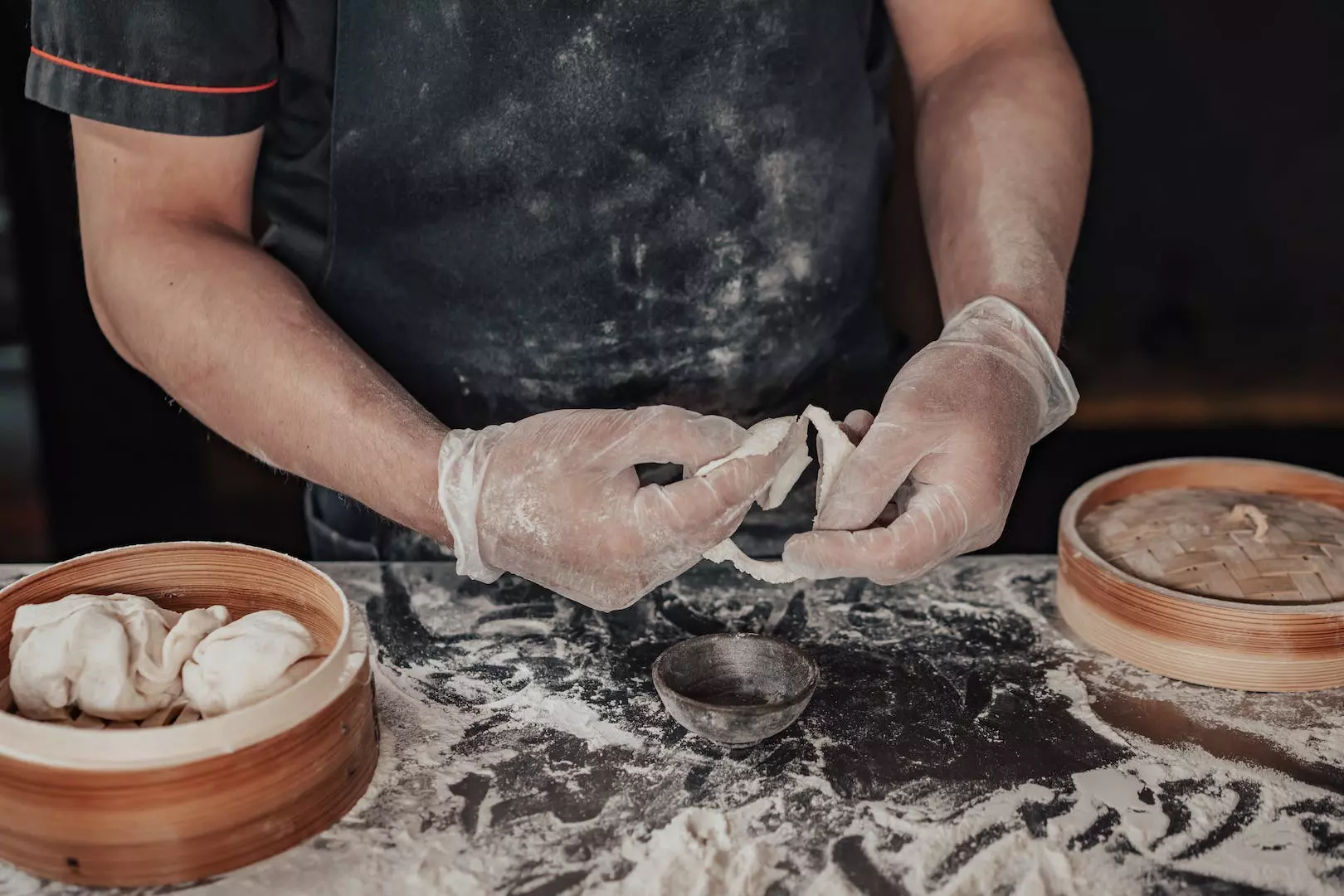 Bake brød fra bunnen: En reise gjennom tid, kultur og smakseksplosjoner